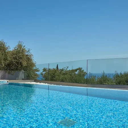 Mont Bleu Luxury Vila