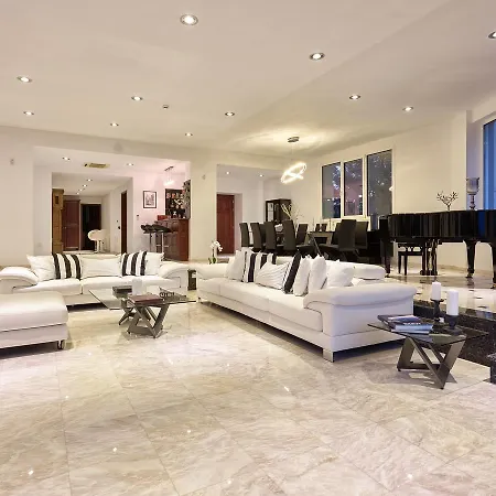 Mont Bleu Luxury Vila