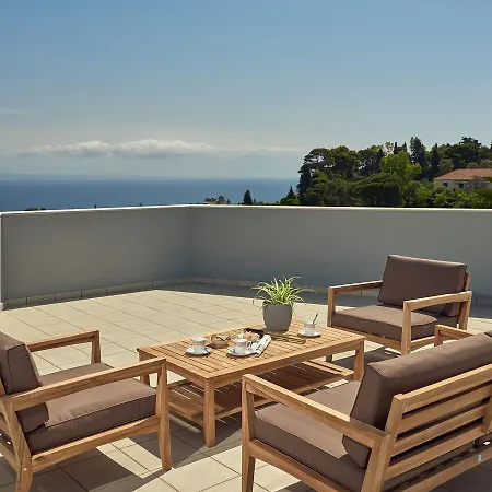 Mont Bleu Luxury Vila